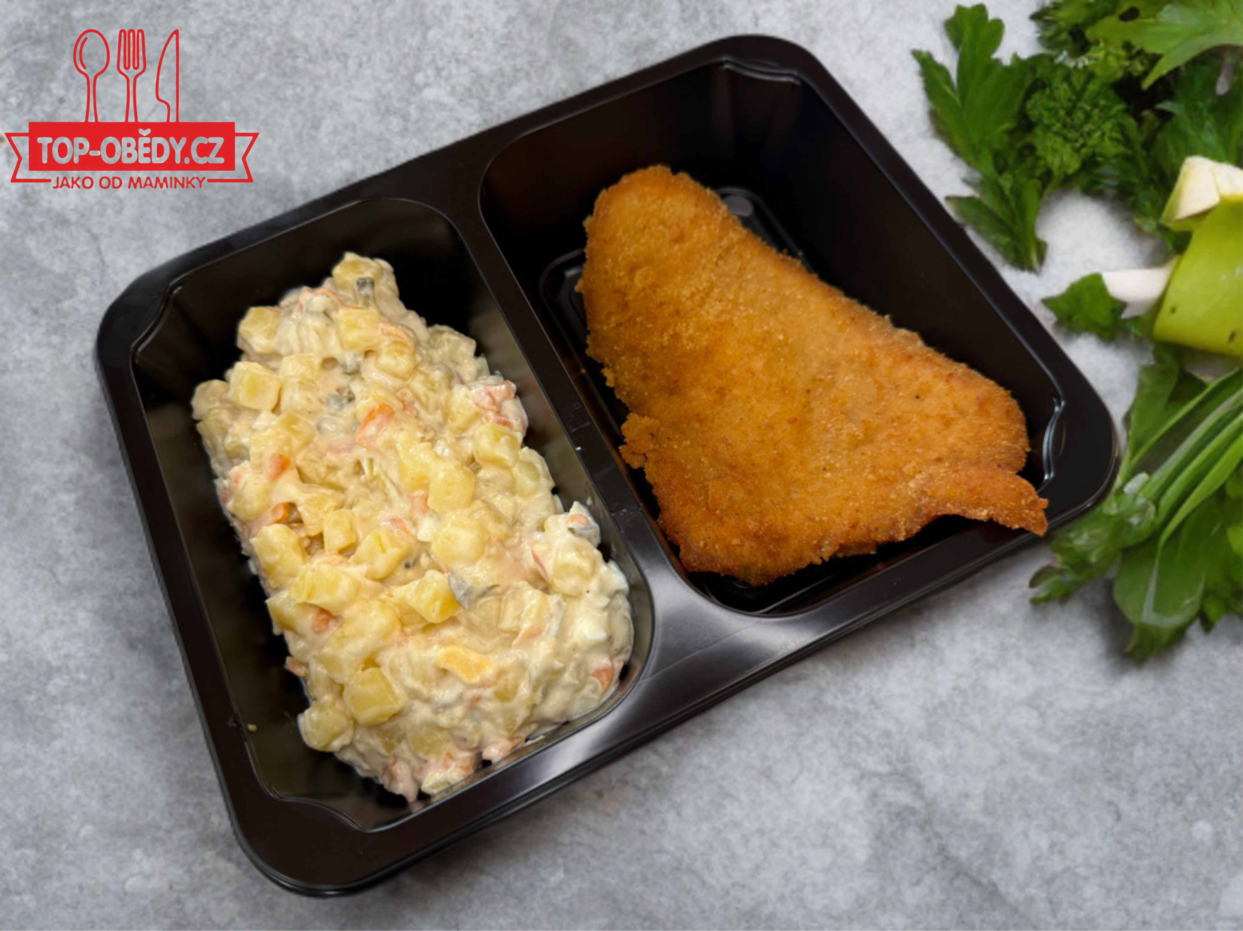 Krůtí řízek, bramborový salát (česká klasika jako od maminky), 350g celá porce/ 100g maso, 120,- Kč
